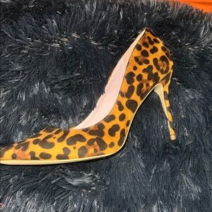 Elisabet Lang Leopard Cheetah Print Soft Pumps 9